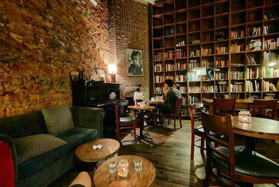 ranquil Books & Coffee là một điểm đến lý tưởng cho hội mọt sách