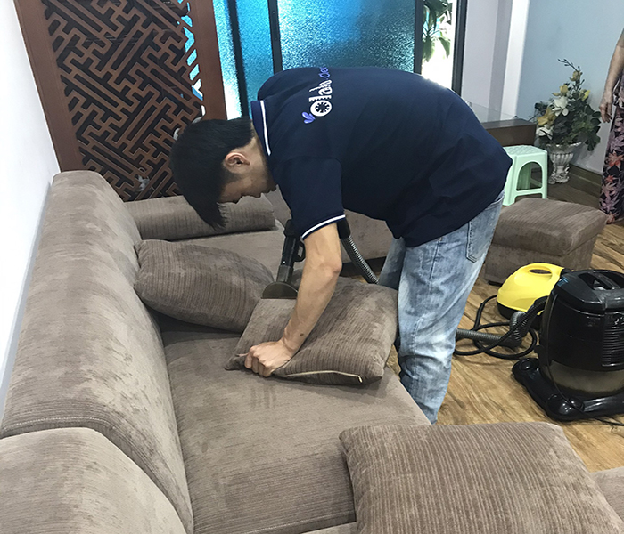 vệ sinh sofa vải tại nhà, vệ sinh sofa tại nhà tphcm, dịch vụ vệ sinh sofa nỉ, dịch vụ vệ sinh sofa da