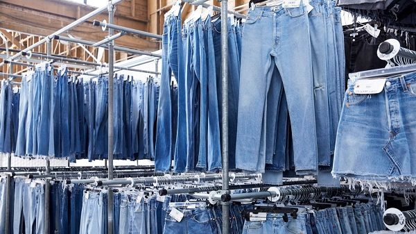 sỉ quần jean, sỉ quần jean nữ cao cấp, sỉ quần jean nam, quần jeans, quần jeans ống suông, quần jeans baggy, quần jeans lưng cao, quần jeans nữ đẹp, quần jeans đen