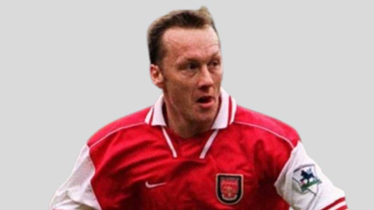 Lee Dixon Age, Height, Family, Wife, Career, Stats, Net Worth, Twitter - The SportsGrail