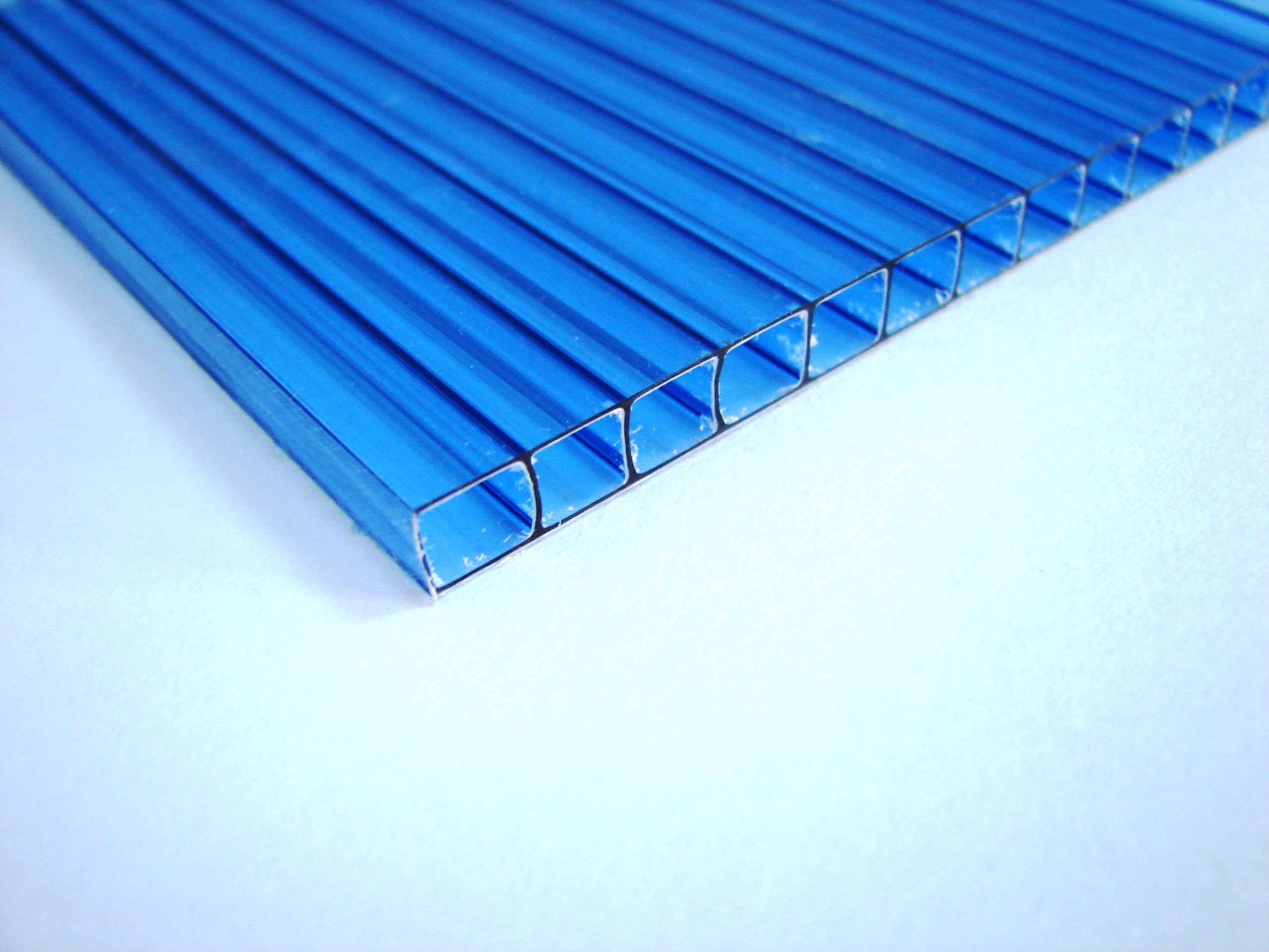 Hướng dẫn thi công tấm nhựa lấy sáng polycarbonate