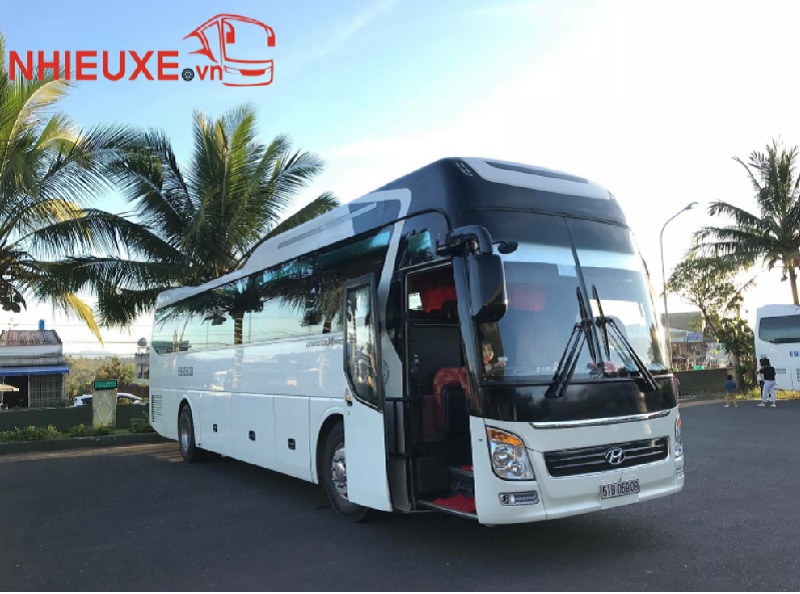 Thuê xe 45 chỗ giá rẻ NHIEUXE.VN