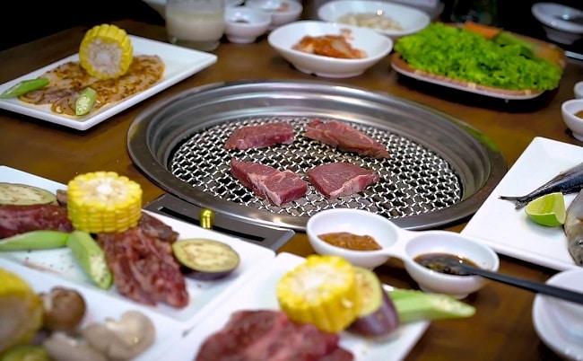 Beefsteak Hai Con Bò là Top 20 Quán ăn ngon ở quận 1, TPHCM bạn nên đến nhất