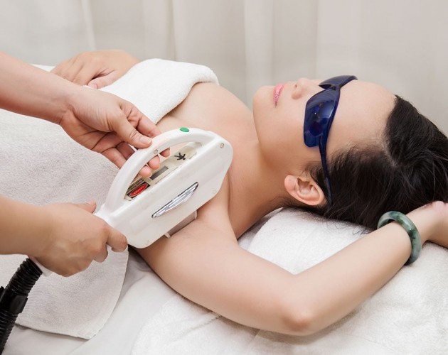 Trải nghiệm triệt lông bằng laser & 5 điều nhất thiết bạn cần biết