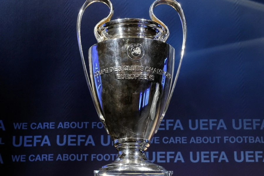 Chiếc cúp UEFA Champions League danh giá đã đến Việt Nam | Vietnam+ (VietnamPlus)