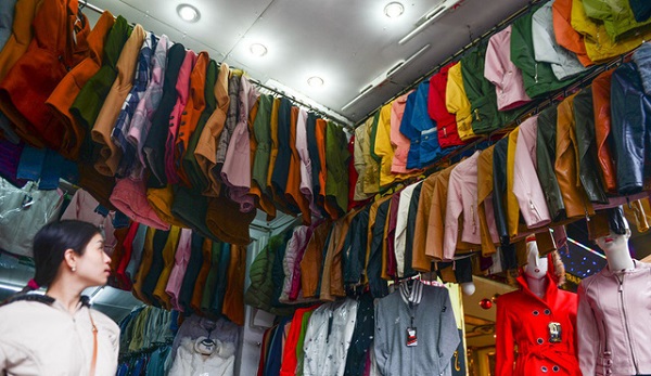 Giật mình" khu chợ đầu mối quần áo ở Nam Định bán sỉ từ 5000 đồng/cái