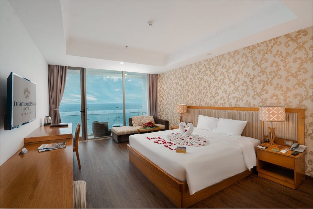 Giới thiệu 10 khách sạn ven biển Đà Nẵng tốt nhất năm 2021 - Khách sạn biển Mỹ Khê Đà Nẵng