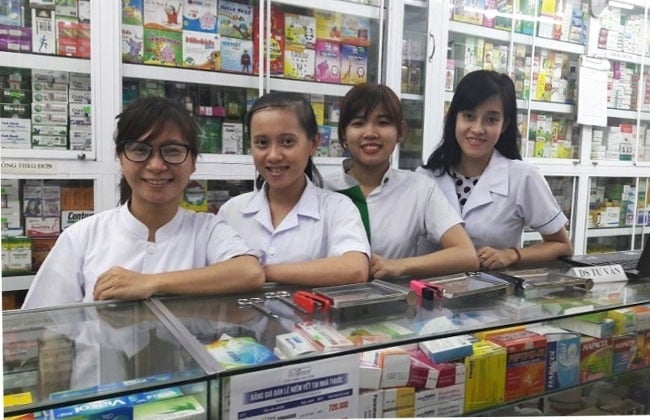 Nhà thuốc GPP Việt Hương là Top 10 Cửa hàng bán thuốc Tây giá rẻ và uy tín nhất tại TP. Hồ Chí Minh